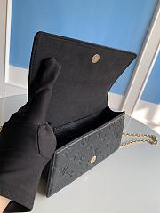 Louis Vuitton M46919 Wallet On Chain Lily Black Size 20.7 x 10.2 x 3.5 cm - 5
