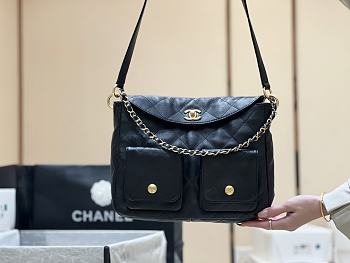 Chanel Large Hobo Bag AS4668 Size 21.5 × 30 × 5 cm