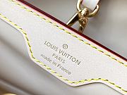 Louis Vuitton M23083 Capucines BB Size 27 * 18 * 9 cm - 2