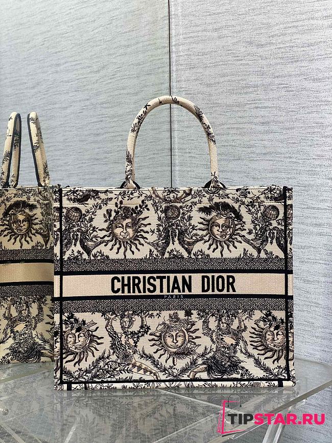 Large Dior Book Tote Beige and Black Toile de Jouy Soleil Embroidery Size 42 x 35 x 18.5 cm - 1