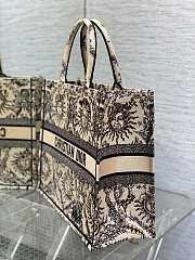 Large Dior Book Tote Beige and Black Toile de Jouy Soleil Embroidery Size 42 x 35 x 18.5 cm - 4