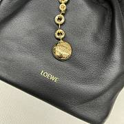 Loewe Small Squeeze Bag In Nappa Lambskin Black Size 29X24X10.5 cm - 3