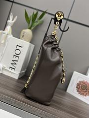 Loewe Small Squeeze Bag In Nappa Lambskin Chocolate Size 29X24X10.5 cm - 2