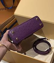 Louis Vuitton N94230 Capucines Ostrich Mini Purple Size 21 x 14 x 8 cm - 2