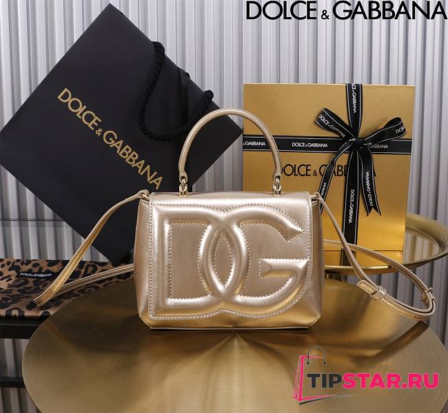 DG Logo Bag Top-handle Bag Gold Size 13.5 x 17.5 x 6.5 cm - 1