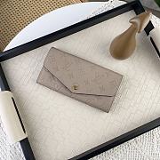 Louis Vuitton M82256 Sarah Wallet Beige Size 19 x 10.5 x 2.5 cm - 1