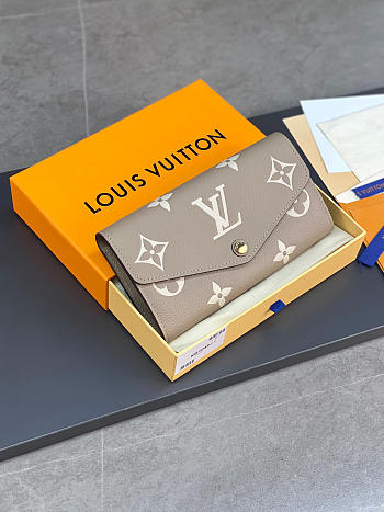 Louis Vuitton M81049 Sarah Wallet Bicolour Monogram Size 19 x 10.5 x 2.5 cm