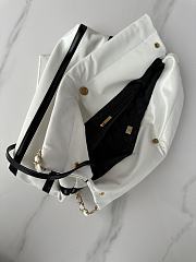 Chanel 22 Small Handbag AS3260 White & Black Size 35 × 37 × 7 cm - 5