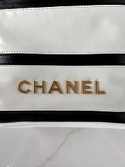 Chanel 22 Mini Handbag White & Black AS3980 Size 20 × 19 × 6 cm - 3