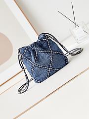 Chanel 22 Mini Handbag Blue Denim AS3980 Size 20 × 19 × 6 cm - 2