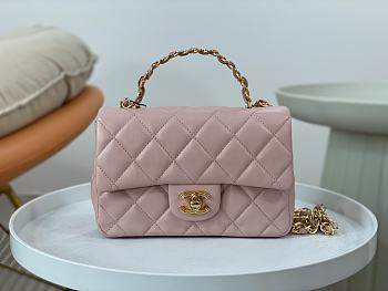 Chanel 23S Shiny Lambskin Pink AS4023 Size 20 x 15 x 5 cm