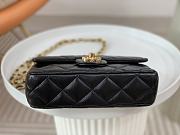 Chanel 23S Shiny Lambskin Black AS4023 Size 20 x 15 x 5 cm - 4