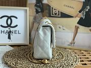 Chanel 23P Flap Bag with Heart Pearl Crush White Caviar 24x9x19cm - 3