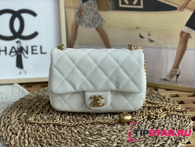 Chanel 23P Flap Bag with Heart Pearl Crush White Caviar 19cm - 1