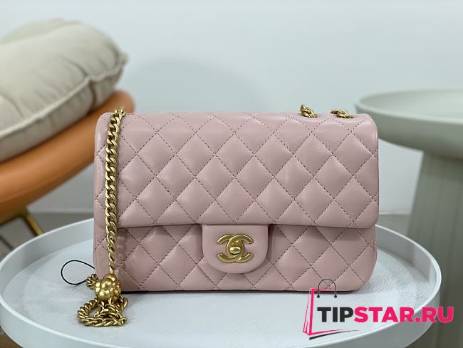 Chanel Small Classic Handbag with Heart Pearl Crush Pink Lamskin 14.5 × 23 × 6 cm - 1