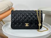 Chanel Small Classic Handbag with Heart Pearl Crush Black Lamskin 14.5 × 23 × 6 cm - 4