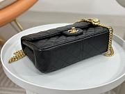 Chanel Small Classic Handbag with Heart Pearl Crush Black Lamskin 14.5 × 23 × 6 cm - 3