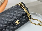 Chanel Small Classic Handbag with Heart Pearl Crush Black Lamskin 14.5 × 23 × 6 cm - 2