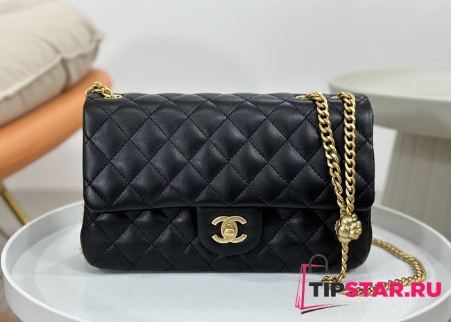 Chanel Small Classic Handbag with Heart Pearl Crush Black Lamskin 14.5 × 23 × 6 cm - 1
