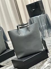 Shopping Saint Laurent Toy In Supple Leather Storm Size 25x28x8cm - 3