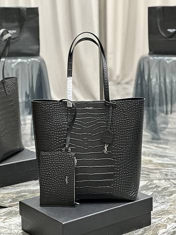 Shopping Saint Laurent Toy In Crocodile-Embossed Leather Black Size 25x28x8cm