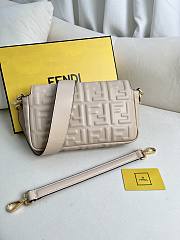 Fendi Baguette Light Beige Nappa Leather Bag 27x15x6cm - 2