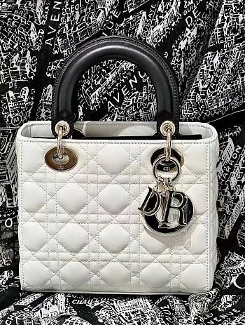 Small Lady Dior Bag Two-Tone Black and White Cannage Lambskin20x17x8cm