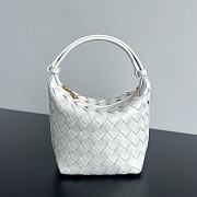 Bottega Veneta Candy Wallace White 17x13.5x11.5cm - 1