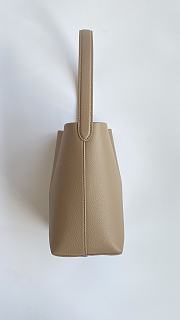 The Row Small N/S Park Tote in Leather Dark Taupe 25x22x12cm - 5