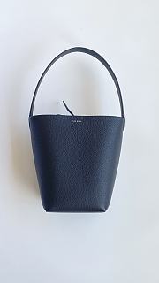 The Row Small N/S Park Tote in Leather Black 25x22x12cm - 1