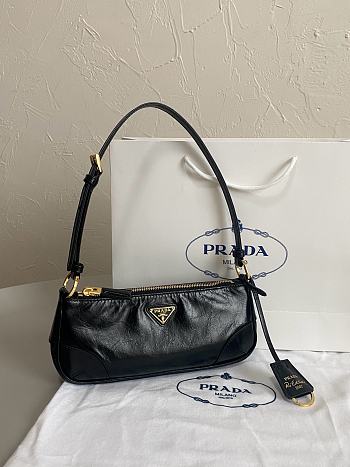 Prada Re-Edition 2002 Small Leather Shoulder Bag 23×5×10cm 