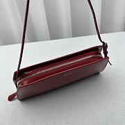 The Row Dalia Shoulder Bag in Box Leather Red 27x24x5cm - 3