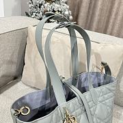 Medium Dior Toujours Bag Stone Gray Macrocannage Calfskin 28.5x21.5x19cm - 5