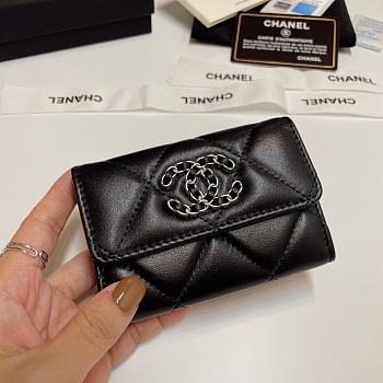 CHANEL 19 Flap Card Holder Black Silver size 11x9 cm