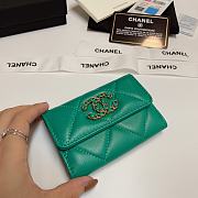 CHANEL 19 Flap Card Holder Green size 11x9 cm - 4