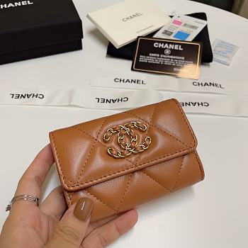 CHANEL 19 Flap Card Holder Brown size 11x9 cm