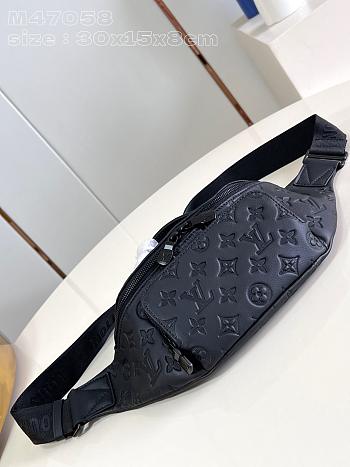 LV Rush Bumbag Black Monogram Shadow M47058 30x15x8cm