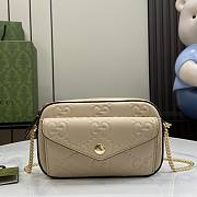 Gucci GG Super Mini Shoulder Bag Beige 18x11x4cm - 1