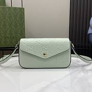 Gucci GG Super Mini Shoulder Bag Pale Green GG 21x13.5x3cm - 1