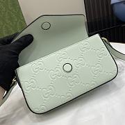 Gucci GG Super Mini Shoulder Bag Pale Green GG 21x13.5x3cm - 2