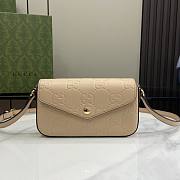 Gucci GG Super Mini Shoulder Bag Beige GG 21x13.5x3cm - 1