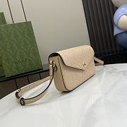 Gucci GG Super Mini Shoulder Bag Beige GG 21x13.5x3cm - 3