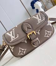 LV Nano Diane Tourterelle Beige/ Cream M83300 19x10.5x6cm - 3