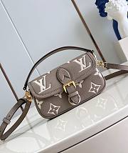 LV Nano Diane Tourterelle Beige/ Cream M83300 19x10.5x6cm - 1