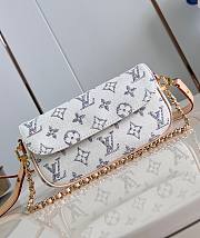 LV Wallet On Chain Ivy Multicolor Beige M83499 Nautical 23.5x12x4.3cm - 1