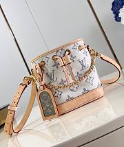 LV Nano Noé Multicolor Beige M83453 Nautical 13x16x10cm - 1