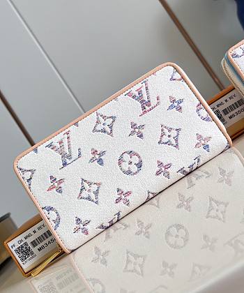 LV Zippy Wallet Multicolor White M83456 19.5 x 10.5 x 2.5 cm