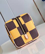 LV Locker Dopp Kit Yellow N40567 23x13x12cm - 5