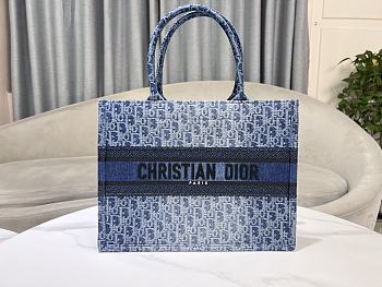 Medium Dior Book Tote Blue Denim Dior Oblique Jacquard 36x27.5x16.5cm