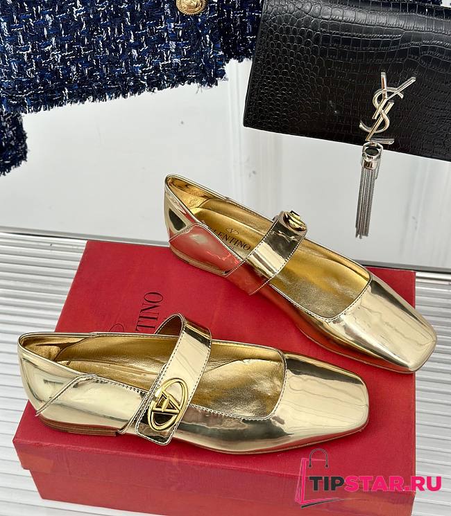 VLTN Mary-Jane Vlogo Locker Ballerina In Mirrored Calfskin Gold - 1